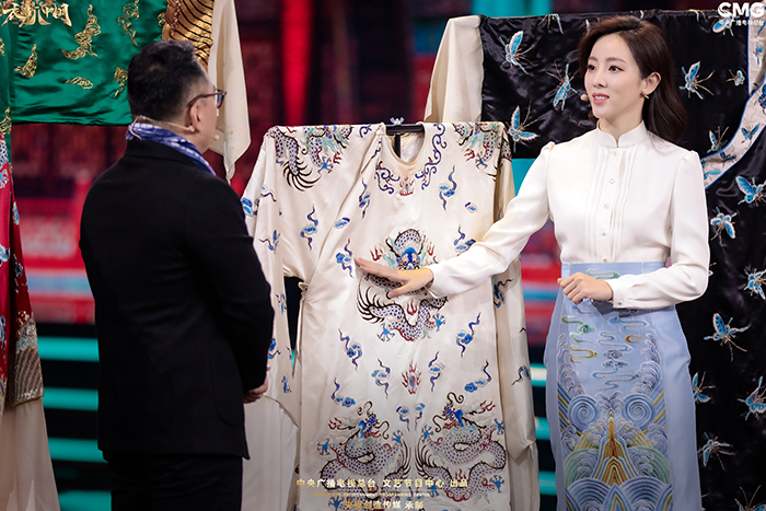 李思思:不追随、不依附成就女性之美