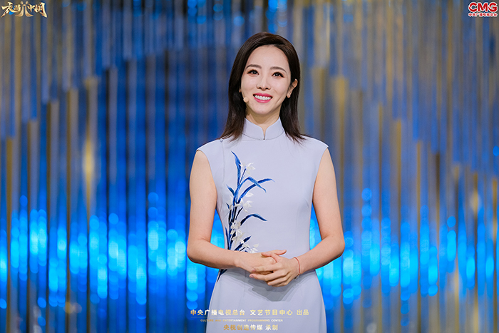 李思思:不追随、不依附成就女性之美