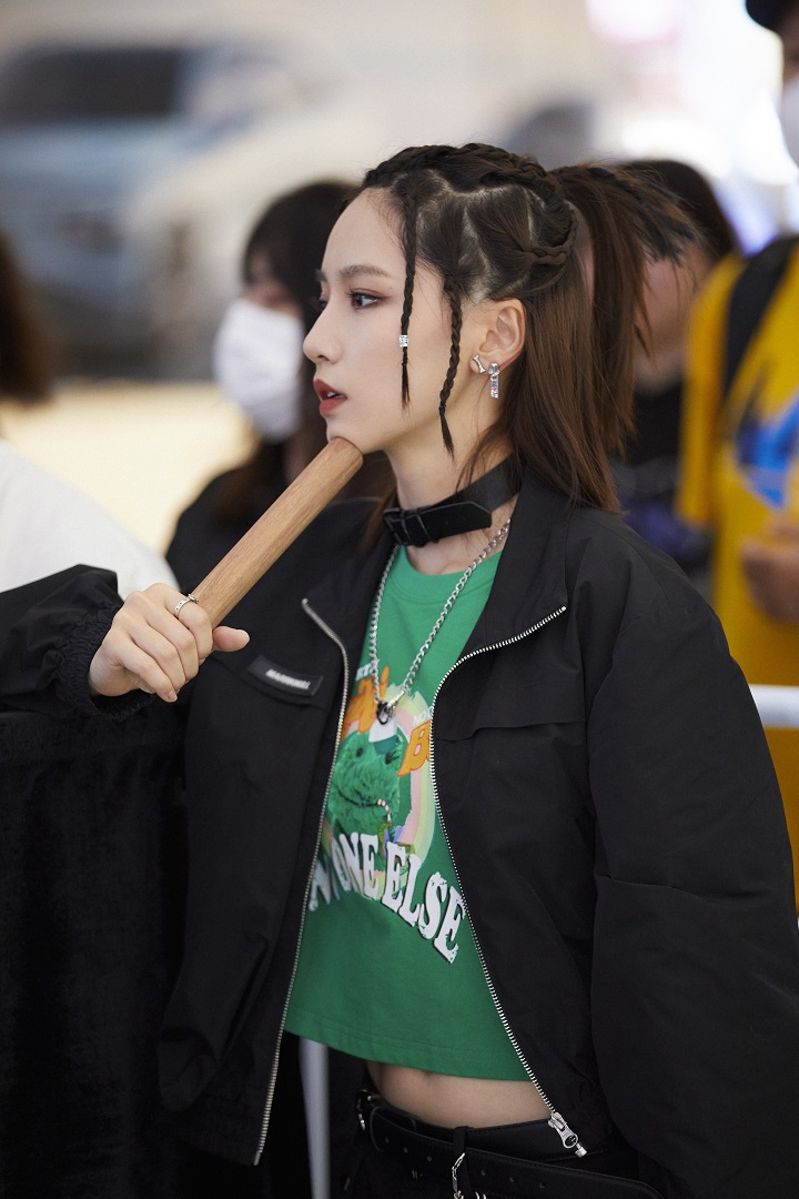 《破事精英2》定档4月29日,成果化身刺猫整顿职场成打工人嘴替